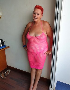 TAC Amateurs invites you to browse their free pictures with Valgasmic Exposed xxx gallery 271520