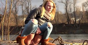 Got 2 Pee are proud to present you with a free pictures featuring Debora in watersport action